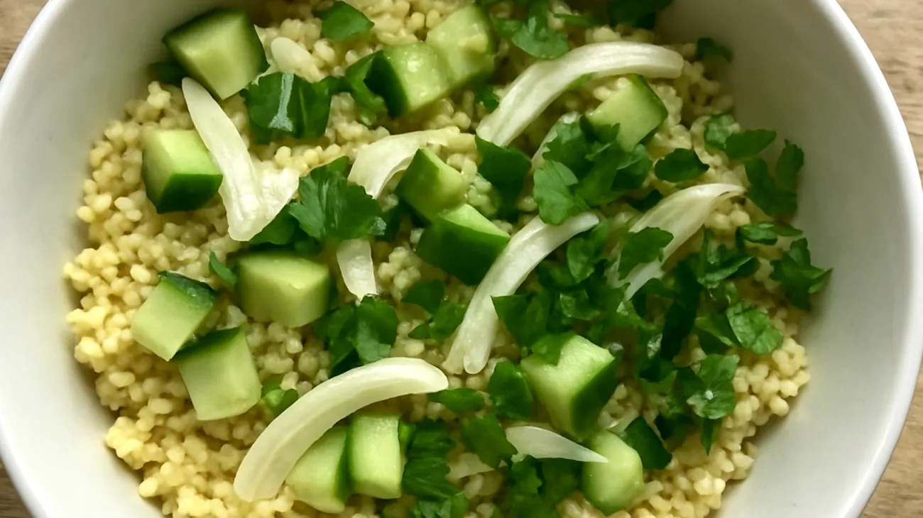 Hirsesalat mit Gurke, Fenchel und Petersilie"